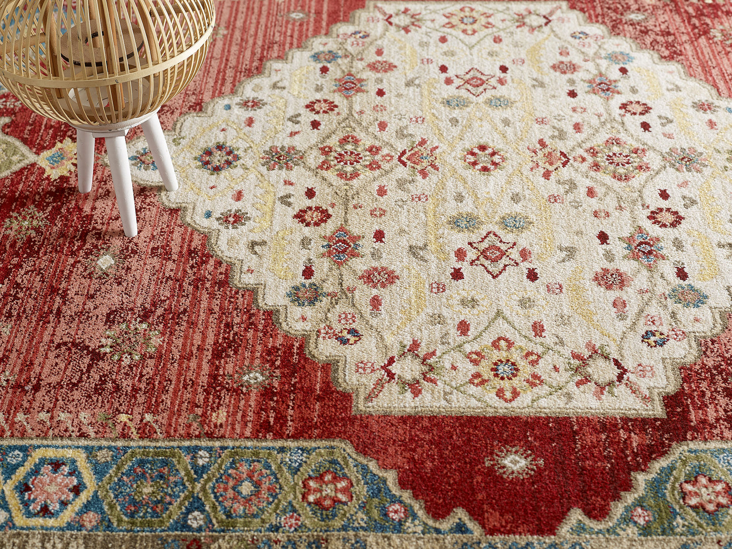 Kilim AT37A Red